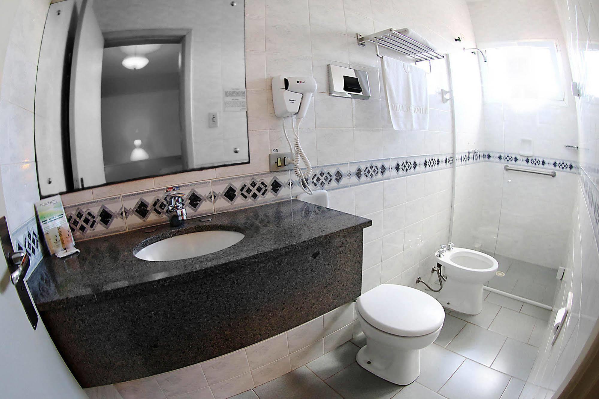 Village Hotel Ponta Grossa  Zewnętrze zdjęcie