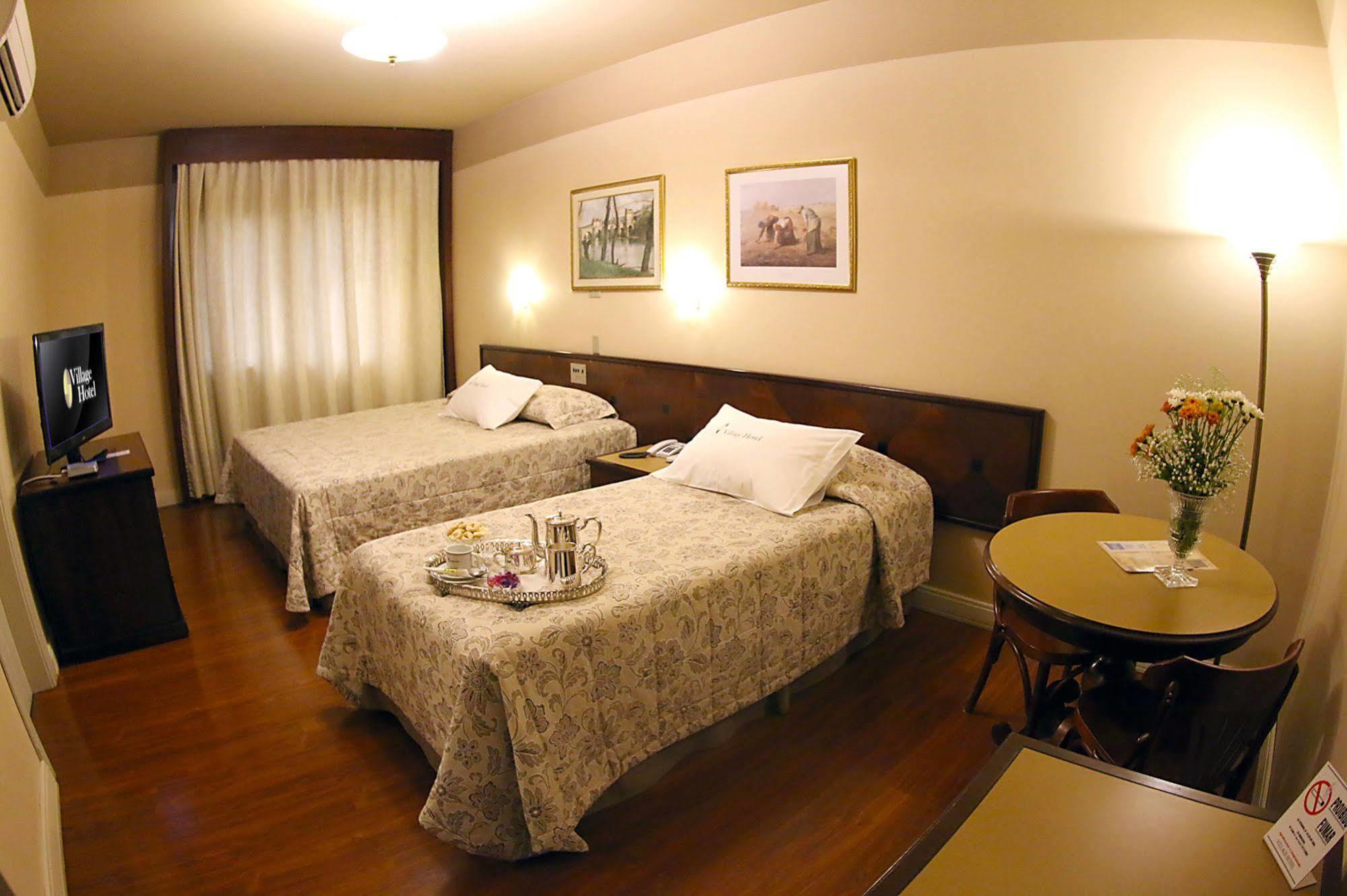 Village Hotel Ponta Grossa  Zewnętrze zdjęcie