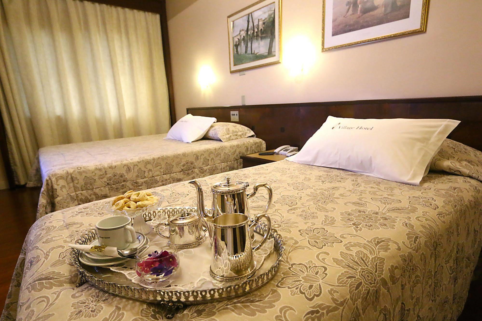 Village Hotel Ponta Grossa  Zewnętrze zdjęcie
